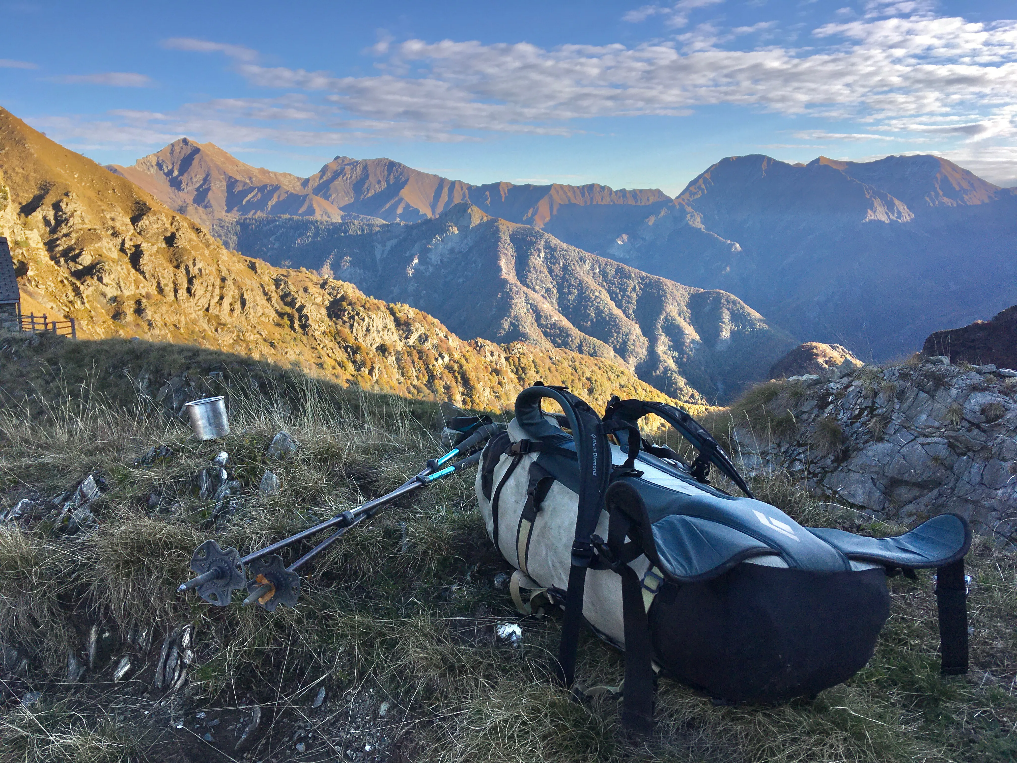 Unterwegs mit dem Rucksack in der Natur